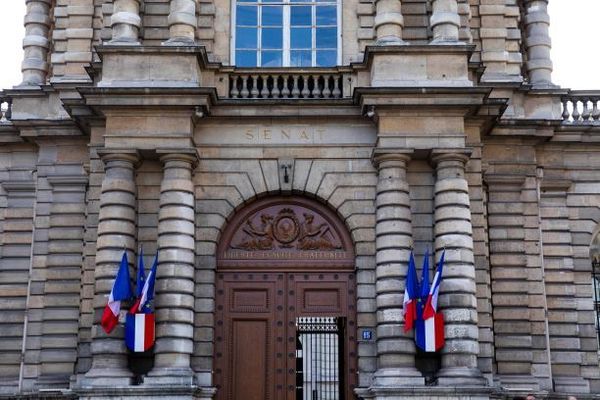 Les élections sénatoriales auront le 27 septembre 2020, dans la Vienne, les deux-Sèvres, la Charente et la Charente-Maritime.
