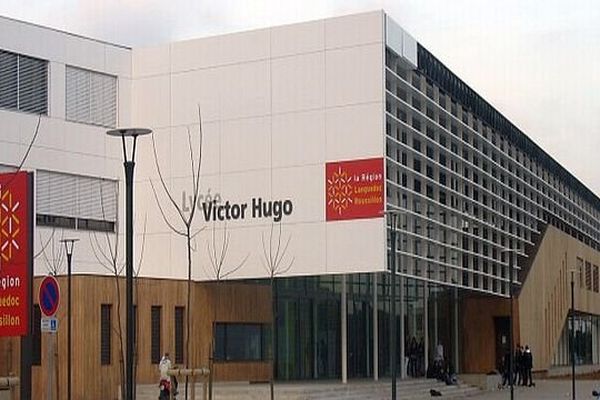 Lunel (Hérault) - le lycée Victor Hugo - archives