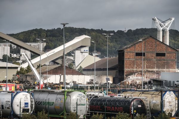 Le site de Lubrizol à Rouen, le 30 septembre 2019, quatre jours après l'incendie.