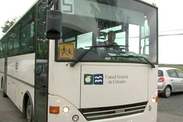 Un bus scolaire du Calvados