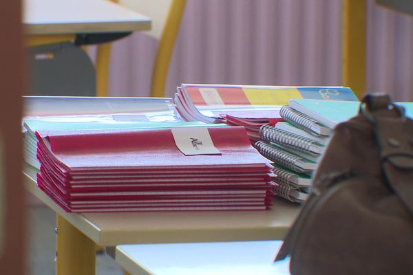 Rentrée scolaire 2020 dans l'académie de Limoges, les cahiers sont prêts, mais encore beaucoup d'interrogations sur les dispositions sanitaires. 