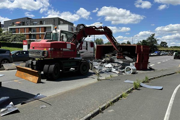 La voie, sens sud-nord, a été coupée à la circulation le temps de l'intervention