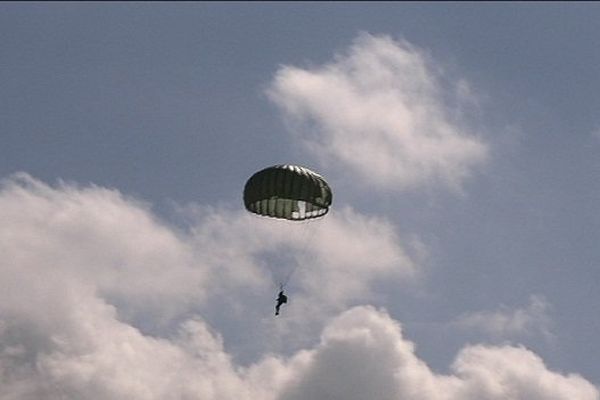 70eme Anniversaire Du D Day Des Parachutistes Bretons Vont Participer A La Commemoration