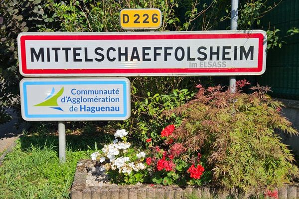 Le panneau du village de Mittelschaeffolsheim.