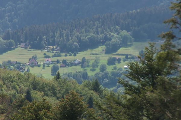 Le village de Kruth, vu depuis la ferme-auberge du Schafert