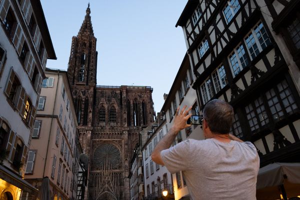 Les touristes doivent-ils payer pour pénétrer dans la cathédrale de Strasbourg? La ministre de la culture a ouvert un débat