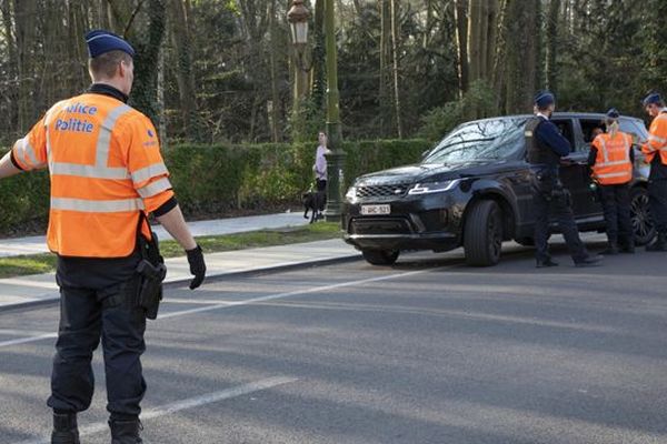 Un contrôle de police en Belgique, le 28 mars 2020