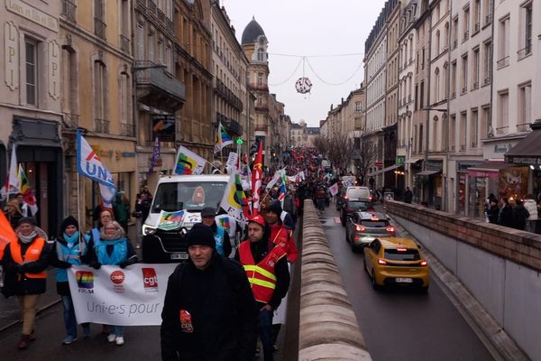 Entre 1500 et 3000 personnes ont manifesté à Nancy ce jeudi 5 décembre 2024 pour défendre la fonction publique.