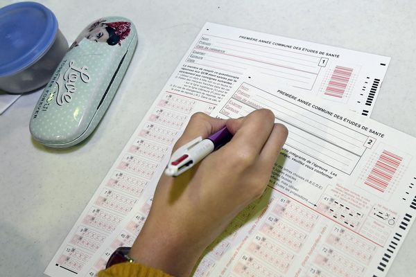 Les examens de l'université de Reims seront reportés à cause du coronavirus covid-19 / image d'illustration