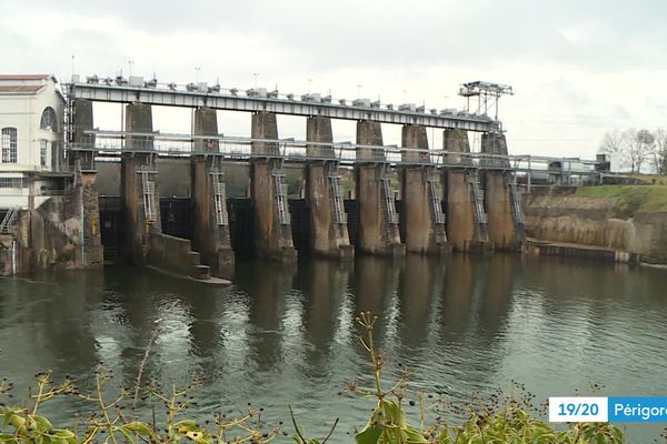 Le corps de la victime a été retrouvé dans les eaux de retenue du barrage de Tuilières à Saint-Capraise de Lalinde, ce vendredi 24 février