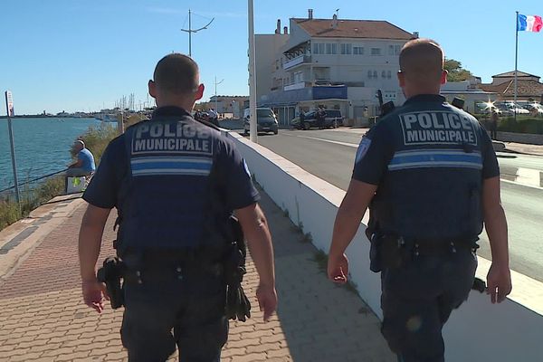 Valras-Plage (Hérault) - la police municipale patrouille en ville - 4 octobre 2022.