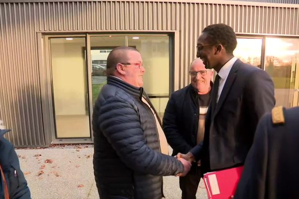 Hervé Berville, lors de sa rencontre avec le comité des pêches à Quimper le 27 janvier 2023