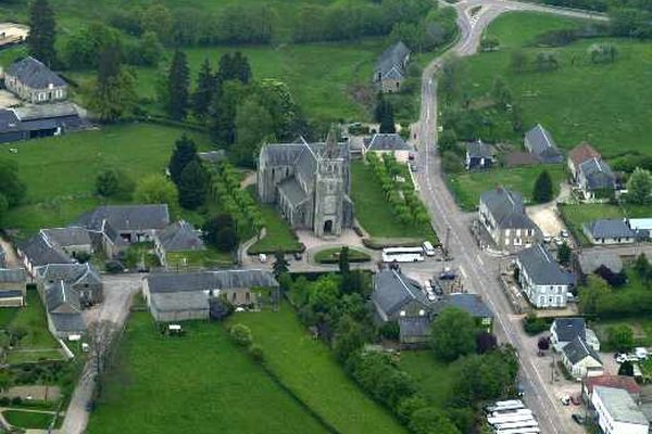 Le village de Dun-les-Places, dans la Nièvre.