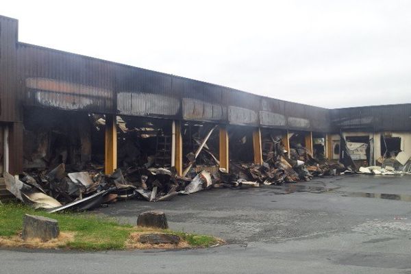 L'outil de production a été entièrement détruit par l'incendie.