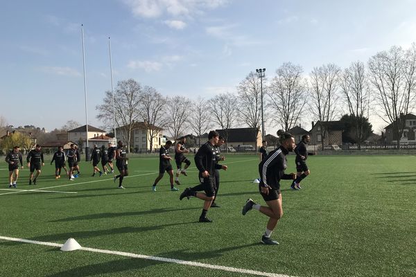 Emmenés par leur ailier virevoltant Valentin Tirefort, les Brivistes foncent vers Toulouse.