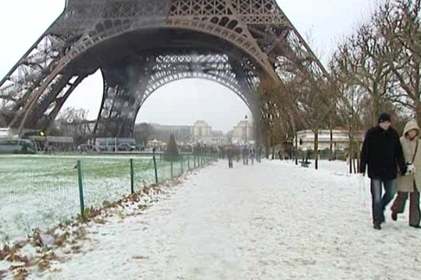 Paris sous la neige en décembre 2010