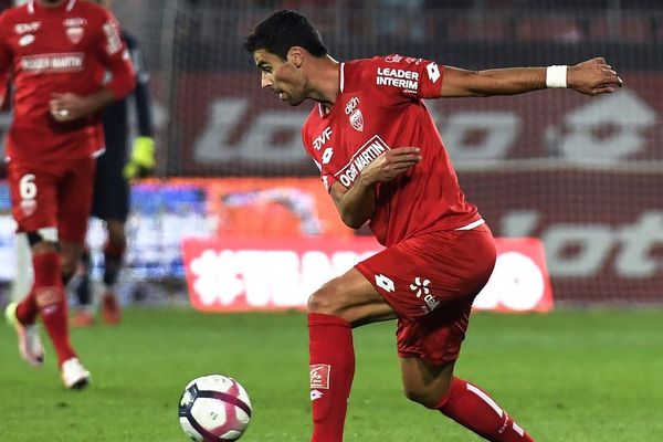 Le milieu de terrain dijonnais Yoann Gourcuff, le 15 septembre 2018, lors d'un match contre Angers.