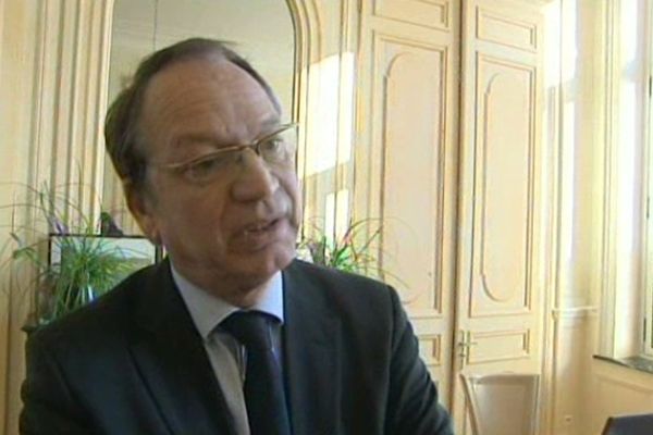 Philippe Kemel, député PS de la 11ème circonscription du Pas-de-Calais Hénin-Beaumont-Carvin, va continuer son mandat. 