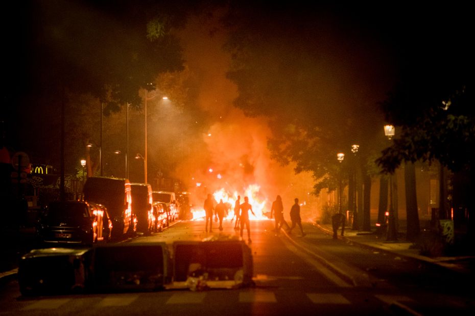 Violence Erupts in Brest and Rennes After Death of Nahel: Public Buildings Set on Fire and Demonstrations Escalate