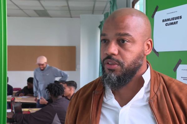 Abdelaadi El Badaoui, cofondateur de Banlieues Climat, à l'école de formation de Saint-Ouen