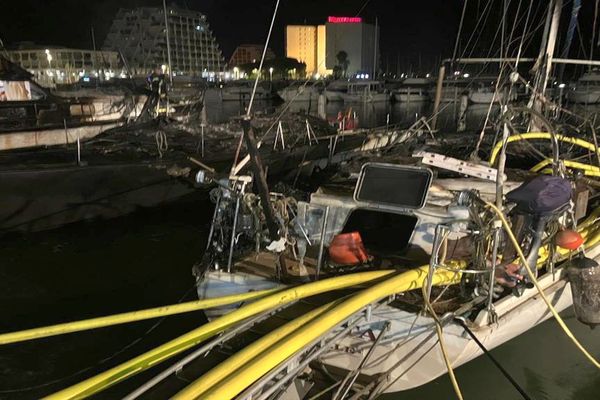 La Grande-Motte (Hérault) - 4 bateaux brulent à quai dans un incendie - 10 juin 2023.