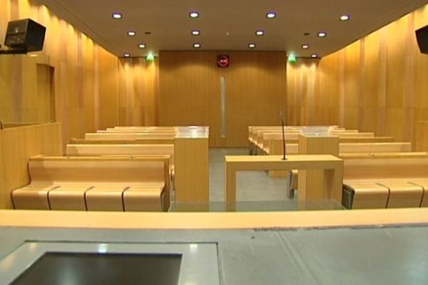 Le Tribunal de Grenoble tel qu'il est et sera pendant trois jours : vide !