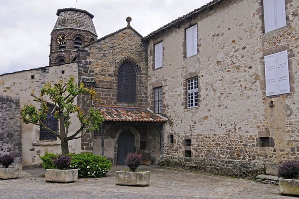 L'abbaye de Lavaudieu (Haute-Loire), un joyau de l'art roman qui attire chaque année des milliers de touristes