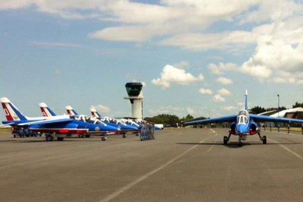 La Patrouille de France à l'aéroport du Havre-Octeville