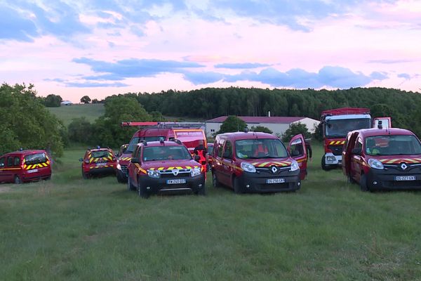 Deux ouvriers qui travaillaient sur un chantier sont décédés à Revest-du-Bion dans les Alpes-de Haute-Provence, les pompiers ont œuvré plus d'une heure pour sortir les corps.