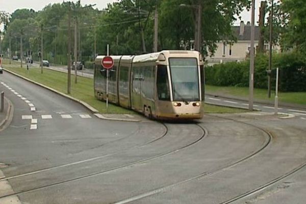 Le tram à Orléans. 