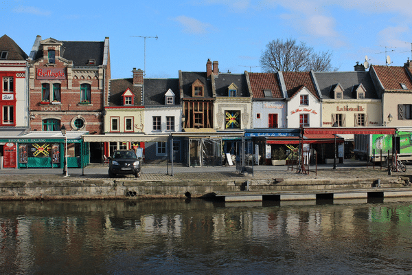 Quai Bélu au bord de la Somme, quartier de Saint-Leu, Amiens, Picardie