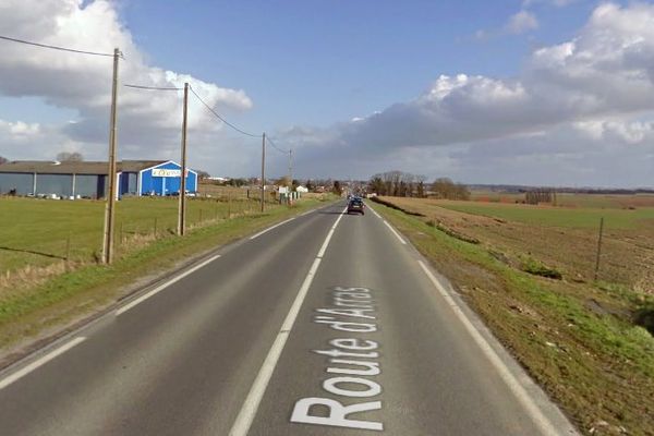 Le conducteur a franchi une ligne continue pour doubler avant de percuter le piéton