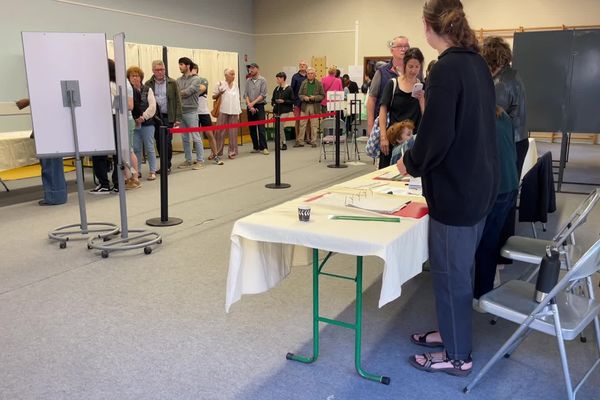 Un bureau de vote dans le centre de Rennes, ce dimanche 30 juin 2024, à 10h30.