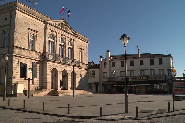 Les électeurs de Saint-Dizier avaient le choix, comme partout en France, entre 12 bulletins au premier tour de l'élection présidentielle.