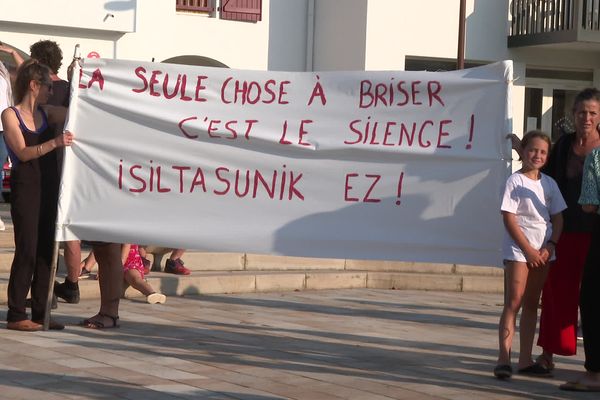 Contre les agressions sexuelles, mobilisation à Bassussary au Pays basque lundi 23 août 2021.