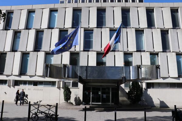 La commission d'expulsion qui s'est tenue au tribunal judiciaire de Lille, mercredi 13 septembre 2023, rendra son avis le 27 septembre, à propos de Sana, Roubaisienne de 24 ans rapatriée de Syrie en janvier dernier.