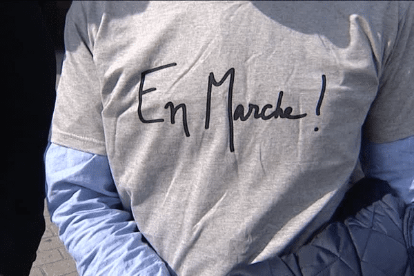 "En Marche", le mouvement politique lancé par Emmanuel macron il y a un mois 1/2