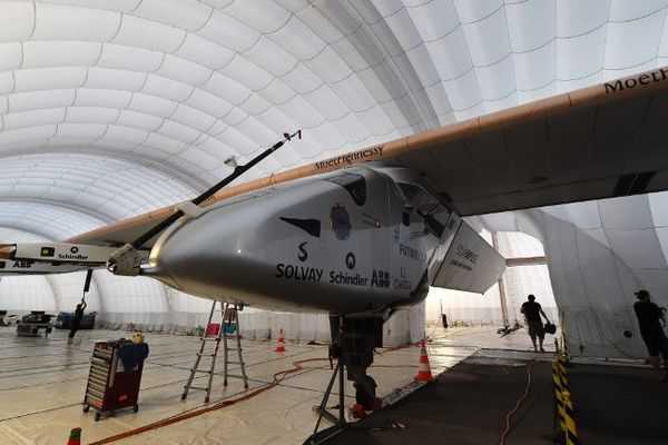 Le pilote André Borschberg, 62 ans, doit être aux commandes de l'avion solaire pour cette traversée de cinq jours et cinq nuits jusqu'à Hawaï.