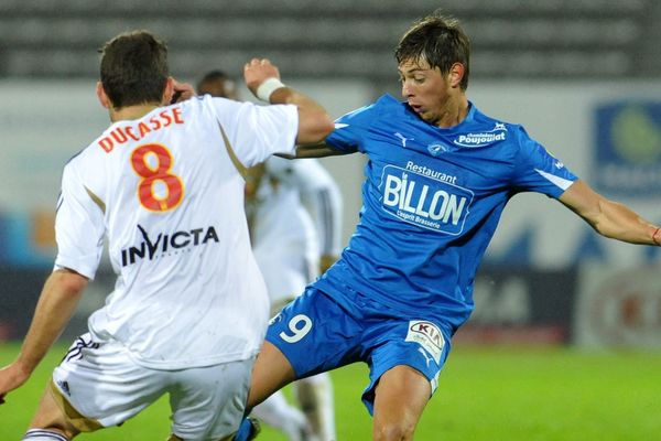 L'attaquant argentin de Niort, Emiliano Sala, a réussi un doublé face à Lens, hier soir.