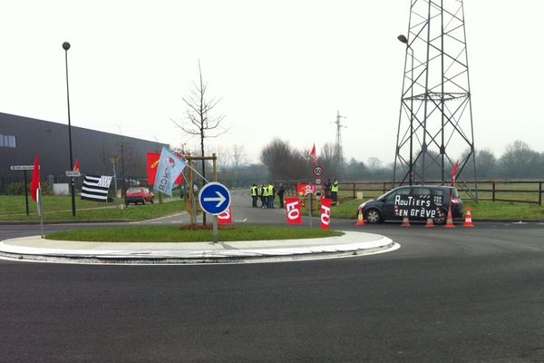 Les routiers bloquent ce vendredi l’accès à une plateforme logistique au Rheu