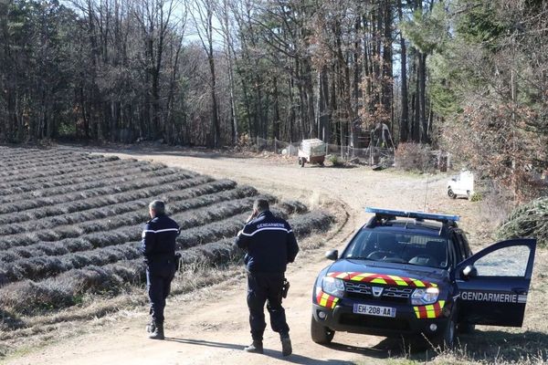 Les deux corps ont été retrouvés enterrés dans les sous bois d'une propriété du Revest-du-Bion dans les Alpes de Haute-Provence.