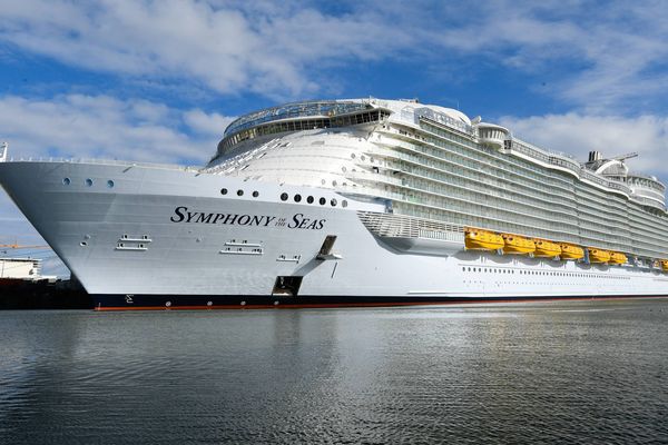 Le Symphony of the seas, le plus grand paquebot du monde est en escale à Marseille