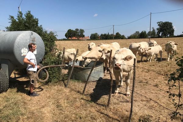 Les agriculteurs pourront toujours abreuver leurs animaux mais ils seront restreints pour irriguer leurs cultures