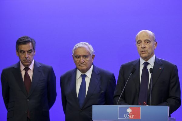 F.Fillon, J.P.Raffarin et A.Juppé en juillet dernier.