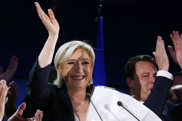 Marine Le Pen devant ses supportes à Henin-Beaumont, dimanche 23 avril 20017, à l'annonce des résultats du 1er tour de la présidentielle. 