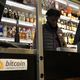 Depuis le début du mois d'août 2024, le Carrefour express situé rue de la République à Rouen propose à ses clients de payer leurs courses en bitcoin.