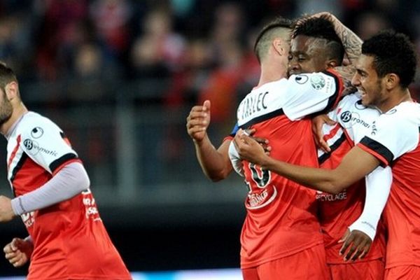 Le VAFC jouera en Ligue 2 la saison prochaine. 