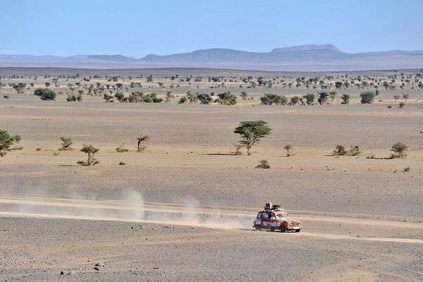 Le 4L Trophy est une course humanitaire de 6 000 km destinée aux jeunes et aux étudiants