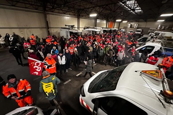 En très grande majorité, les agents municipaux ont levé la grève ce matin 8 décembres 2023.