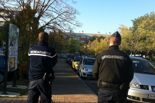 Les gendarmes dans le quartier de Vivier à Cugnaux